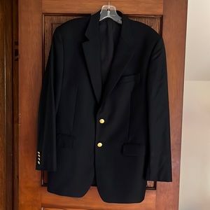 Pure wool Ralph Lauren navy blue blazer in great condition. Seize 39R